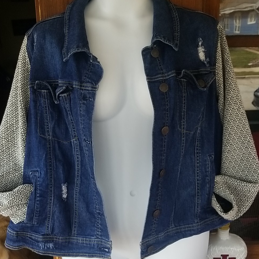 Massini denim jacket with great arms...distressed